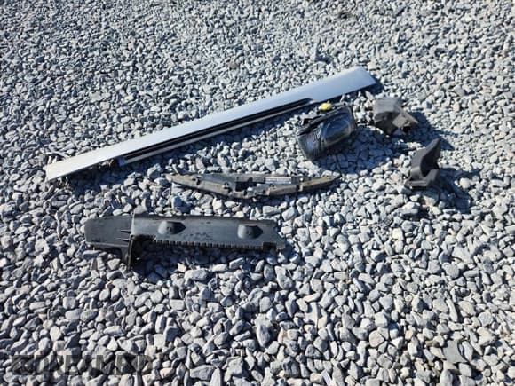 ✅ 2010 Chevrolet Camaro 1LT • VIN: 2G1FB1EV3A9216634 • Lot: 93925835. Listed on Copart with 57,413 mi. Free auction sales archive from the USA and detailed vehicle history report at DreamBid. Image 12.