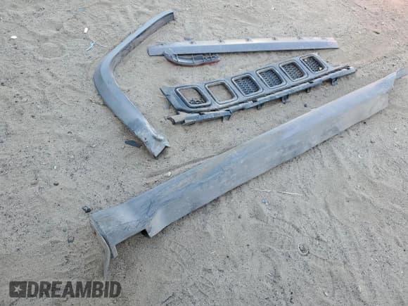 ✅ 2017 Jeep Cherokee Trailhawk L Plus • VIN: 1C4PJMBB1HW528348 • Лот: 61599395. Опубликован ранее на Copart с пробегом 111 190 миль. Бесплатный доступ к архиву аукционных продаж из США и подробный отчёт об истории автомобиля на DreamBid. Изображение 13.