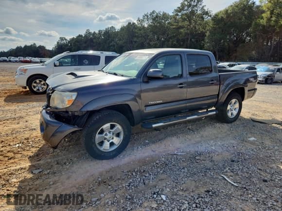 ✅ 2011 Toyota Tacoma PreRunner • VIN: 3TMJU4GN2BM113224 • Lot: 93600255. Listed on Copart with 106,371 mi. Free auction sales archive from the USA and detailed vehicle history report at DreamBid. Image 1.