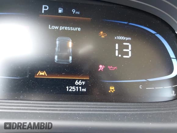 ✅ 2024 Hyundai Venue SEL • VIN: KMHRC8A3XRU294370 • Lot: 41810440. Listed on IAAI with 12,511 mi. Free auction sales archive from the USA and detailed vehicle history report at DreamBid. Image 16.