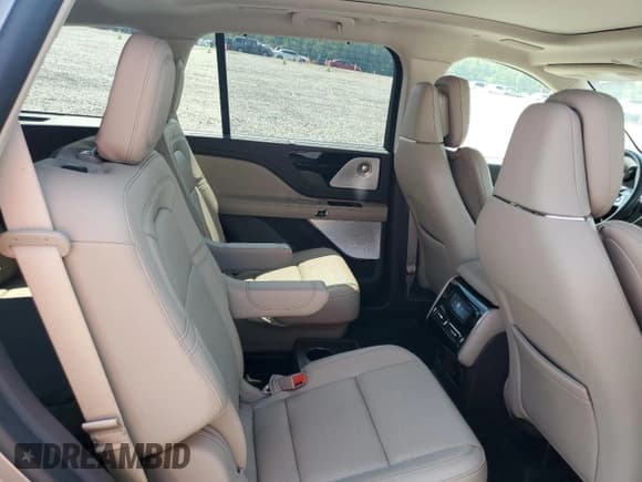 ✅ 2021 Lincoln Aviator Reserve • VIN: 5LM5J7XC2MGL12368 • Lot: 80860235. Wystawiony na Copart z przebiegiem 50 869 mil. Bezpłatny archiwum sprzedaży aukcyjnych z USA i szczegółowy raport historii pojazdu na DreamBid. Zdjęcie 10.