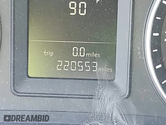 ✅ 2010 Volkswagen Jetta Limited Edition • VIN: 3VWRZ7AJ0AM167726 • Lot: 42490634. Listed on IAAI with 220,553 mi. Free auction sales archive from the USA and detailed vehicle history report at DreamBid. Image 7.