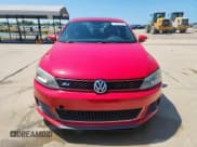 ✅ 2013 Volkswagen Jetta Autobahn • VIN: 3VW567AJXDM242024 • Lot: 65967455. Wystawiony na Copart z przebiegiem 241 756 mil. Bezpłatny archiwum sprzedaży aukcyjnych z USA i szczegółowy raport historii pojazdu na DreamBid. Zdjęcie 5.