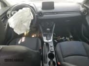 ✅ 2020 Toyota Yaris LE • VIN: 3MYDLBJV6LY707369 • Lot: 73198003. Wystawiony na Copart z przebiegiem Nie podano. Bezpłatny archiwum sprzedaży aukcyjnych z USA i szczegółowy raport historii pojazdu na DreamBid. Zdjęcie 8.