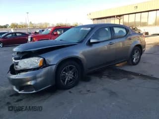 ✅ 2012 Dodge Avenger SXT • VIN: 1C3CDZCB7CN137015 • Лот: 74906004. Опубликован ранее на Copart с пробегом 136 928 миль. Бесплатный доступ к архиву аукционных продаж из США и подробный отчёт об истории автомобиля на DreamBid. Изображение 1.