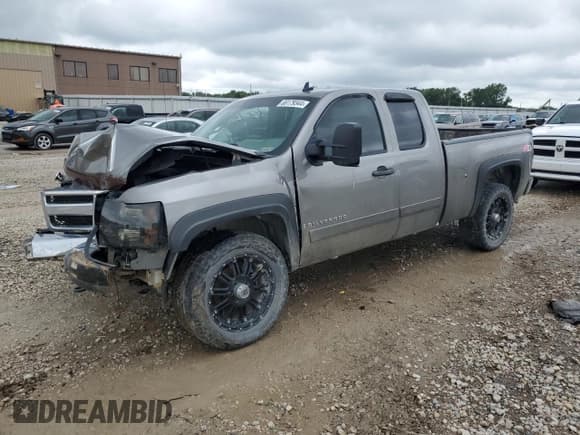 ✅ 2007 Chevrolet Silverado 1500 1LT • VIN: 1GCEK19097E501765 • Lot: 66179344. Listed on Copart with 194,682 mi. Free auction sales archive from the USA and detailed vehicle history report at DreamBid. Image 1.