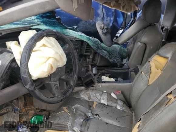 ✅ 2003 Chevrolet Silverado 2500HD LT • VIN: 1GCHK291X3E323578 • Lot: 90325455. Wystawiony na Copart z przebiegiem Nie podano. Bezpłatny archiwum sprzedaży aukcyjnych z USA i szczegółowy raport historii pojazdu na DreamBid. Zdjęcie 8.