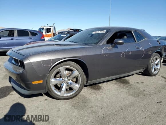✅ 2014 Dodge Challenger SXT • VIN: 2C3CDYAG5EH110867 • Lot: 88953675. Wystawiony na Copart z przebiegiem 164 851 mil. Bezpłatny archiwum sprzedaży aukcyjnych z USA i szczegółowy raport historii pojazdu na DreamBid. Zdjęcie 1.