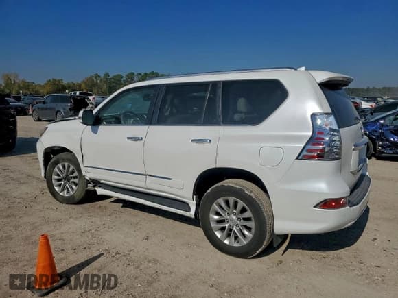 ✅ 2016 Lexus GX 460 • VIN: JTJBM7FX3G5141133 • Лот: 95683855. Опубликован ранее на Copart с пробегом Не указан. Бесплатный доступ к архиву аукционных продаж из США и подробный отчёт об истории автомобиля на DreamBid. Изображение 2.
