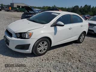 ✅ 2015 Chevrolet Sonic LT • VIN: 1G1JC5SB0F4198256 • Lot: 69501375. Wystawiony na Copart z przebiegiem 92 388 mil. Bezpłatny archiwum sprzedaży aukcyjnych z USA i szczegółowy raport historii pojazdu na DreamBid. Zdjęcie 1.