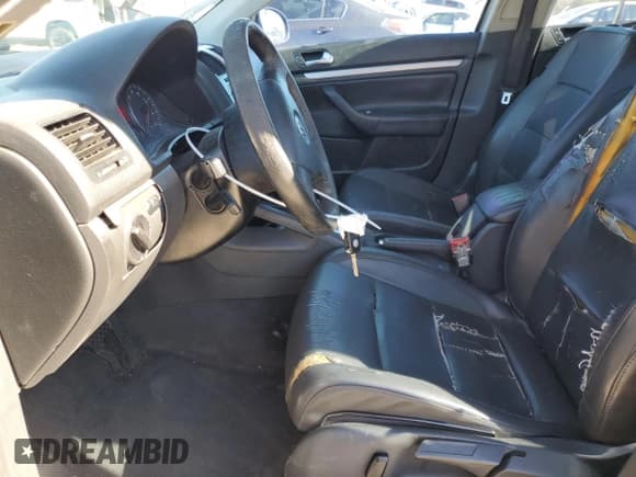 ✅ 2006 Volkswagen Jetta 2.5L • VIN: 3VWRF71K76M665477 • Лот: 90680685. Опубликован ранее на Copart с пробегом 199 825 миль. Бесплатный доступ к архиву аукционных продаж из США и подробный отчёт об истории автомобиля на DreamBid. Изображение 7.