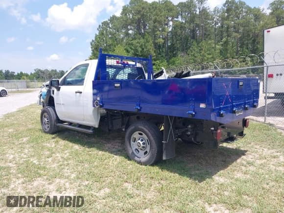 ✅ 2024 Chevrolet Silverado 2500HD • VIN: 1GB0WLE7XRF169799 • Lot: 42273647. Wystawiony na IAAI z przebiegiem 4 552 mil. Bezpłatny archiwum sprzedaży aukcyjnych z USA i szczegółowy raport historii pojazdu na DreamBid. Zdjęcie 3.