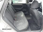 ✅ 2012 Volkswagen Passat S • VIN: 1VWAP7A35CC053276 • Lot: 43779958. Wystawiony na IAAI z przebiegiem 167 406 mil. Bezpłatny archiwum sprzedaży aukcyjnych z USA i szczegółowy raport historii pojazdu na DreamBid. Zdjęcie 8.