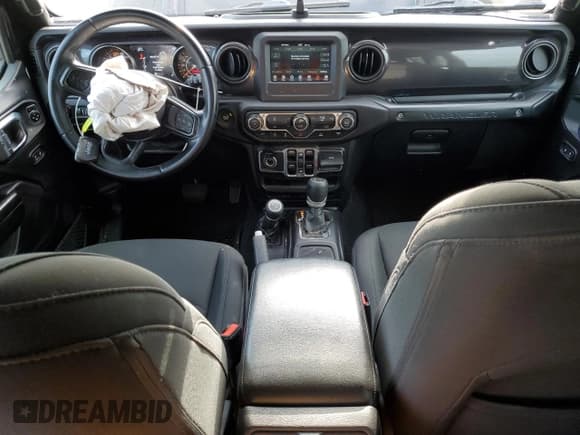 ✅ 2021 Jeep Wrangler Unlimited Willys • VIN: 1C4HJXDNXMW662492 • Lot: 80221135. Listed on Copart with 47,805 mi. Free auction sales archive from the USA and detailed vehicle history report at DreamBid. Image 8.