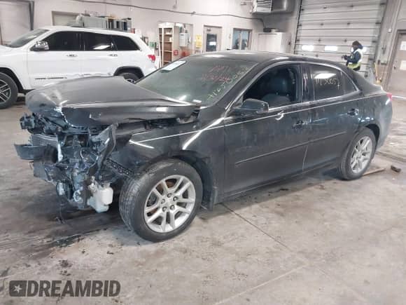 2014 Chevrolet Malibu LT z VIN 1G11C5SL3EF165490, wystawiony jako IAAI lot #42482996 z przebiegiem 195 762 mil mil oraz . Historia ofert i sprzedaży dostępna na DreamBid. Obrazek 2.