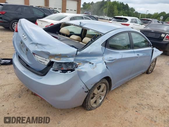2013 Hyundai Elantra GLS с VIN KMHDH4AE6DU624309, выставлен на аукционе IAAI как лот 43035626 с пробегом 101 622 миль миль и . История ставок и продаж доступна на DreamBid. Изображение 4.