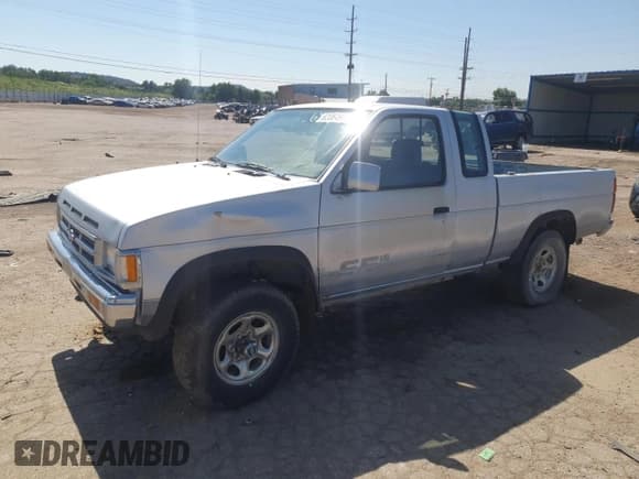 ✅ 1992 Nissan Frontier SE • VIN: 1N6HD16Y8NC358458 • Лот: 62064905. Опубликован ранее на Copart с пробегом 226 678 миль. Бесплатный доступ к архиву аукционных продаж из США и подробный отчёт об истории автомобиля на DreamBid. Изображение 1.