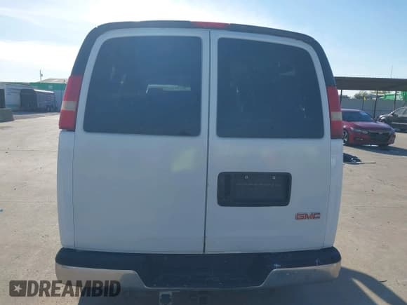 ✅ 2004 GMC Savana • VIN: 1GJGG25U241127181 • Lot: 43638559. Listed on IAAI with 292,294 mi. Free auction sales archive from the USA and detailed vehicle history report at DreamBid. Image 16.