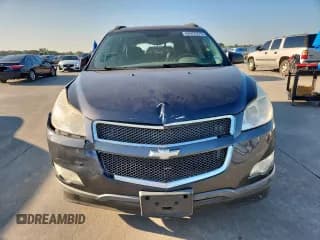 ✅ 2012 Chevrolet Traverse LS • VIN: 1GNKREEDXCJ370952 • Lot: 84251275. Wystawiony na Copart z przebiegiem 185 471 mil. Bezpłatny archiwum sprzedaży aukcyjnych z USA i szczegółowy raport historii pojazdu na DreamBid. Zdjęcie 5.