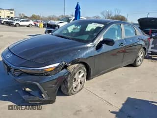 ✅ 2024 Hyundai Elantra SE • VIN: KMHLL4DG5RU694818 • Lot: 95847335. Wystawiony na Copart z przebiegiem 7 316 mil. Bezpłatny archiwum sprzedaży aukcyjnych z USA i szczegółowy raport historii pojazdu na DreamBid. Zdjęcie 1.