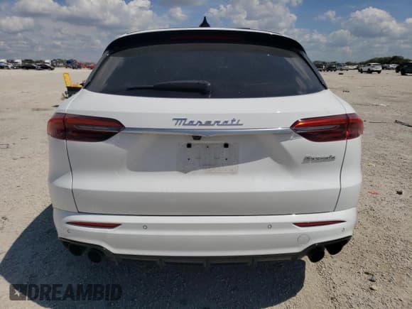 ✅ 2023 Maserati Grecale Modena • VIN: ZN682AVM1P7422504 • Лот: 72961144. Опубликован ранее на Copart с пробегом 19 717 миль. Бесплатный доступ к архиву аукционных продаж из США и подробный отчёт об истории автомобиля на DreamBid. Изображение 6.