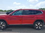 ✅ 2024 Volkswagen Atlas SEL • VIN: 1V2BR2CA3RC533646 • Lot: 42720473. Listed on IAAI with 10,500 mi. Free auction sales archive from the USA and detailed vehicle history report at DreamBid. Image 14.
