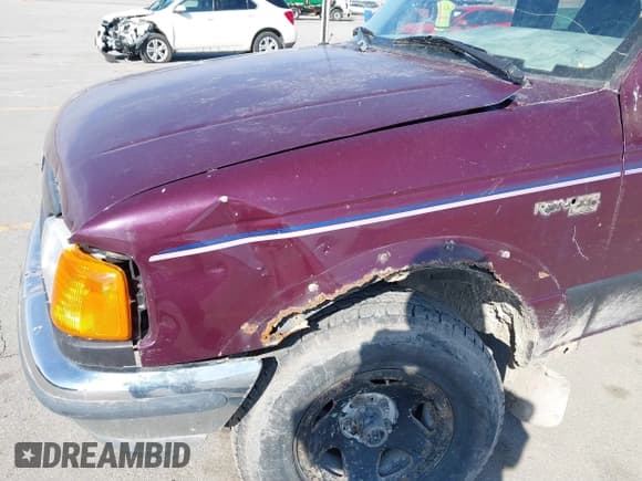 ✅ 1994 Ford Ranger Splash • VIN: 1FTCR15X3RPC11809 • Lot: 41878268. Wystawiony na IAAI z przebiegiem 252 657 mil. Bezpłatny archiwum sprzedaży aukcyjnych z USA i szczegółowy raport historii pojazdu na DreamBid. Zdjęcie 6.