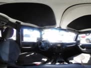 ✅ 2016 Jeep Wrangler Unlimited Sport • VIN: 1C4BJWDG7GL229364 • Lot: 42239069. Wystawiony na IAAI z przebiegiem 87 001 mil. Bezpłatny archiwum sprzedaży aukcyjnych z USA i szczegółowy raport historii pojazdu na DreamBid. Zdjęcie 18.