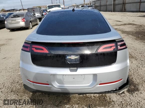 ✅ 2011 Chevrolet Volt • VIN: 1G1RD6E47BU101907 • Lot: 82627674. Wystawiony na Copart z przebiegiem 106 938 mil. Bezpłatny archiwum sprzedaży aukcyjnych z USA i szczegółowy raport historii pojazdu na DreamBid. Zdjęcie 6.