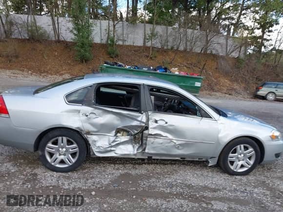 ✅ 2011 Chevrolet Impala LT Fleet • VIN: 2G1WG5EK7B1315200 • Лот: 43323546. Размещён на IAAI с пробегом 114 692 миль миль. Получите бесплатный доступ к архиву аукционных продаж из США и посмотрите подробный отчёт об истории автомобиля на DreamBid. Изображение 6.