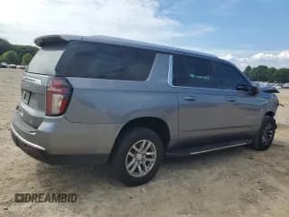 ✅ 2022 Chevrolet Suburban LT • VIN: 1GNSCCKD4NR166582 • Lot: 70411124. Wystawiony na Copart z przebiegiem 87 243 mil. Bezpłatny archiwum sprzedaży aukcyjnych z USA i szczegółowy raport historii pojazdu na DreamBid. Zdjęcie 3.