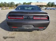 ✅ 2015 Dodge Challenger SXT Plus • VIN: 2C3CDZBG8FH775378 • Lot: 41369303. Wystawiony na Copart z przebiegiem 140 148 mil. Bezpłatny archiwum sprzedaży aukcyjnych z USA i szczegółowy raport historii pojazdu na DreamBid. Zdjęcie 6.