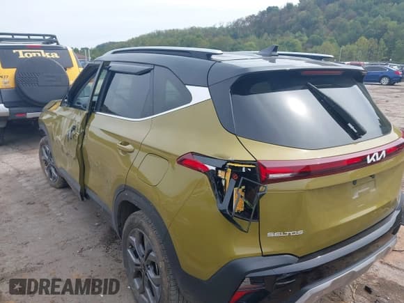 ✅ 2024 Kia Seltos S • VIN: KNDEUCAA6R7637207 • Lot: 43286693. Wystawiony na IAAI z przebiegiem 14 557 mil. Bezpłatny archiwum sprzedaży aukcyjnych z USA i szczegółowy raport historii pojazdu na DreamBid. Zdjęcie 3.