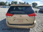 ✅ 2012 Toyota Sienna XLE AAS • VIN: 5TDYK3DC3CS226179 • Lot: 70130985. Wystawiony na Copart z przebiegiem 279 188 mil. Bezpłatny archiwum sprzedaży aukcyjnych z USA i szczegółowy raport historii pojazdu na DreamBid. Zdjęcie 6.