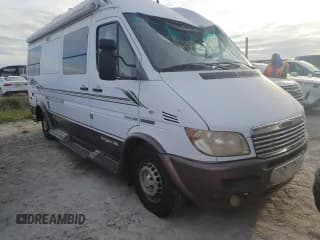 ✅ 2004 Dodge Sprinter • VIN: WD2PD744345627663 • Lot: 75661144. Listed on Copart with Not provided. Free auction sales archive from the USA and detailed vehicle history report at DreamBid. Image 4.