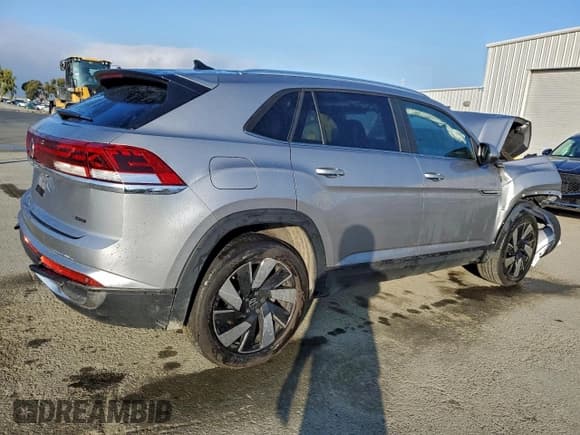 ✅ 2024 Volkswagen Atlas SE • VIN: 1V2HE2CA2RC231769 • Lot: 96162585. Wystawiony na Copart z przebiegiem 38 618 mil. Bezpłatny archiwum sprzedaży aukcyjnych z USA i szczegółowy raport historii pojazdu na DreamBid. Zdjęcie 3.