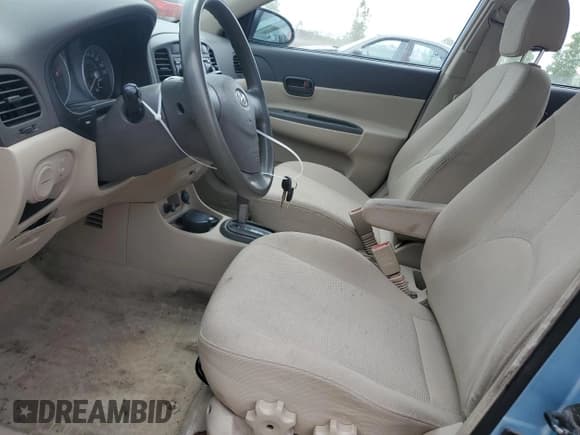 ✅ 2006 Hyundai Accent GL • VIN: KMHCN45C46U050406 • Лот: 59466895. Опубликован ранее на Copart с пробегом 179 032 миль. Бесплатный доступ к архиву аукционных продаж из США и подробный отчёт об истории автомобиля на DreamBid. Изображение 7.