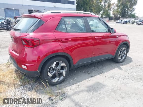 ✅ 2022 Hyundai Venue Limited • VIN: KMHRC8A37NU186346 • Lot: 42386092. Listed on IAAI with 27,126 mi. Free auction sales archive from the USA and detailed vehicle history report at DreamBid. Image 4.