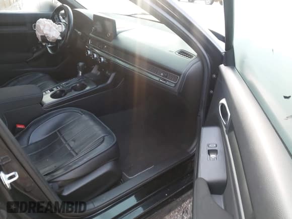 ✅ 2023 Honda Civic Sport • VIN: 2HGFE2F56PH551308 • Lot: 43722780. Listed on IAAI with 29,319 mi. Free auction sales archive from the USA and detailed vehicle history report at DreamBid. Image 5.