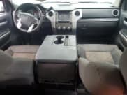 ✅ 2015 Toyota Tundra SR • VIN: 5TFUM5F1XFX062248 • Лот: 55999875. Опубликован ранее на Copart с пробегом 130 419 миль. Бесплатный доступ к архиву аукционных продаж из США и подробный отчёт об истории автомобиля на DreamBid. Изображение 8.