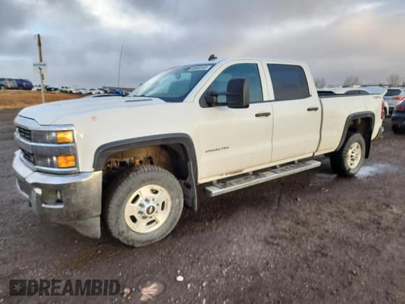 ✅ 2015 Chevrolet Silverado 2500HD LT • VIN: 1GC1KVE81FF194943 • Lot: 93659145. Listed on Copart with 638,291 mi. Free auction sales archive from the USA and detailed vehicle history report at DreamBid. Image 1.