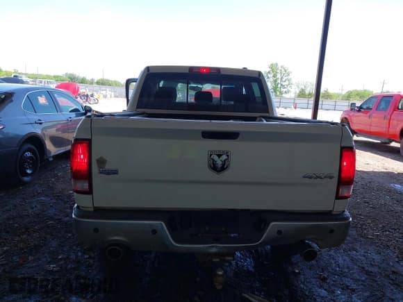 ✅ 2009 Dodge 1500 Laramie • VIN: 1D3HV13TX9J519720 • Lot: 42055968. Wystawiony na IAAI z przebiegiem 190 226 mil. Bezpłatny archiwum sprzedaży aukcyjnych z USA i szczegółowy raport historii pojazdu na DreamBid. Zdjęcie 16.