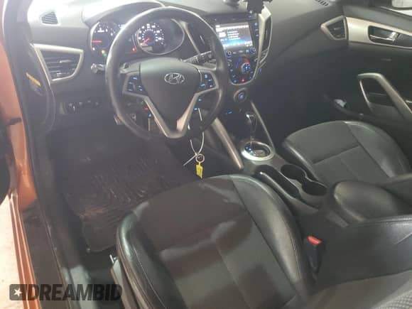 ✅ 2013 Hyundai Veloster RE:MIX • VIN: KMHTC6AD0DU109884 • Лот: 49723905. Размещён на Copart с пробегом 109 230 миль миль. Получите бесплатный доступ к архиву аукционных продаж из США и посмотрите подробный отчёт об истории автомобиля на DreamBid. Изображение 8.