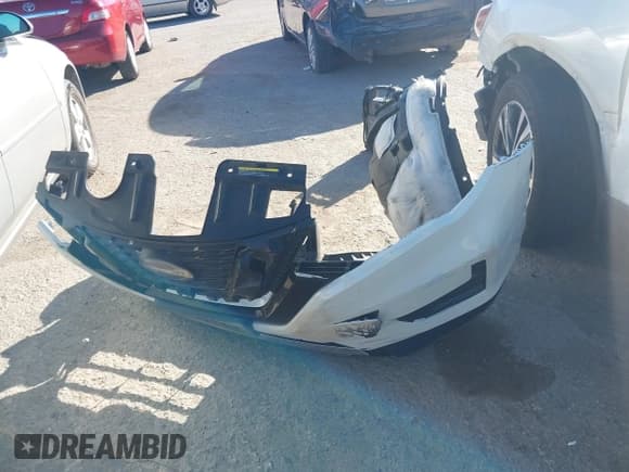 ✅ 2019 Nissan Rogue SV • VIN: JN8AT2MT5KW267358 • Lot: 43576405. Listed on IAAI with 53,941 mi. Free auction sales archive from the USA and detailed vehicle history report at DreamBid. Image 12.