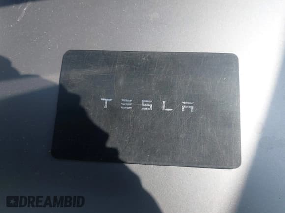 ✅ 2024 Tesla Model Y • VIN: 7SAYGDED2RF119770 • Лот: 42462600. Опубликован ранее на IAAI с пробегом 6 712 миль. Бесплатный доступ к архиву аукционных продаж из США и подробный отчёт об истории автомобиля на DreamBid. Изображение 11.