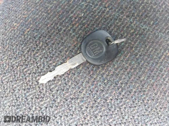 ✅ 2000 Chevrolet Silverado 1500 LS • VIN: 2GCEK19V7Y1398845 • Lot: 42609757. Wystawiony na IAAI z przebiegiem 248 417 mil mil. Skorzystaj z bezpłatnego archiwum sprzedaży aukcyjnych z USA i zobacz szczegółowy raport historii pojazdu na DreamBid. Zdjęcie 11.