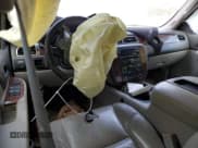 ✅ 2007 Chevrolet Suburban LT • VIN: 3GNFC16J97G197920 • Lot: 77776794. Wystawiony na Copart z przebiegiem Nie podano. Bezpłatny archiwum sprzedaży aukcyjnych z USA i szczegółowy raport historii pojazdu na DreamBid. Zdjęcie 8.