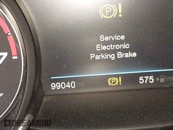 ✅ 2017 Alfa Romeo Giulia • VIN: ZARFAEDN9H7558626 • Lot: 40517767. Wystawiony na IAAI z przebiegiem 99 040 mil. Bezpłatny archiwum sprzedaży aukcyjnych z USA i szczegółowy raport historii pojazdu na DreamBid. Zdjęcie 15.