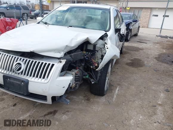 ✅ 2009 Mercury Milan Premier • VIN: 3MEHM08169R612767 • Лот: 43766735. Опубликован ранее на IAAI с пробегом Не указан. Бесплатный доступ к архиву аукционных продаж из США и подробный отчёт об истории автомобиля на DreamBid. Изображение 6.
