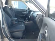 ✅ 2015 Kia Soul • VIN: KNDJN2A22F7143713 • Лот: 43440533. Опубликован ранее на IAAI с пробегом 110 610 миль. Бесплатный доступ к архиву аукционных продаж из США и подробный отчёт об истории автомобиля на DreamBid. Изображение 5.